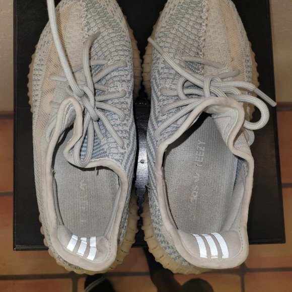 Adidas YEEZY BOOST 350 V2 - Picture 5 of 6